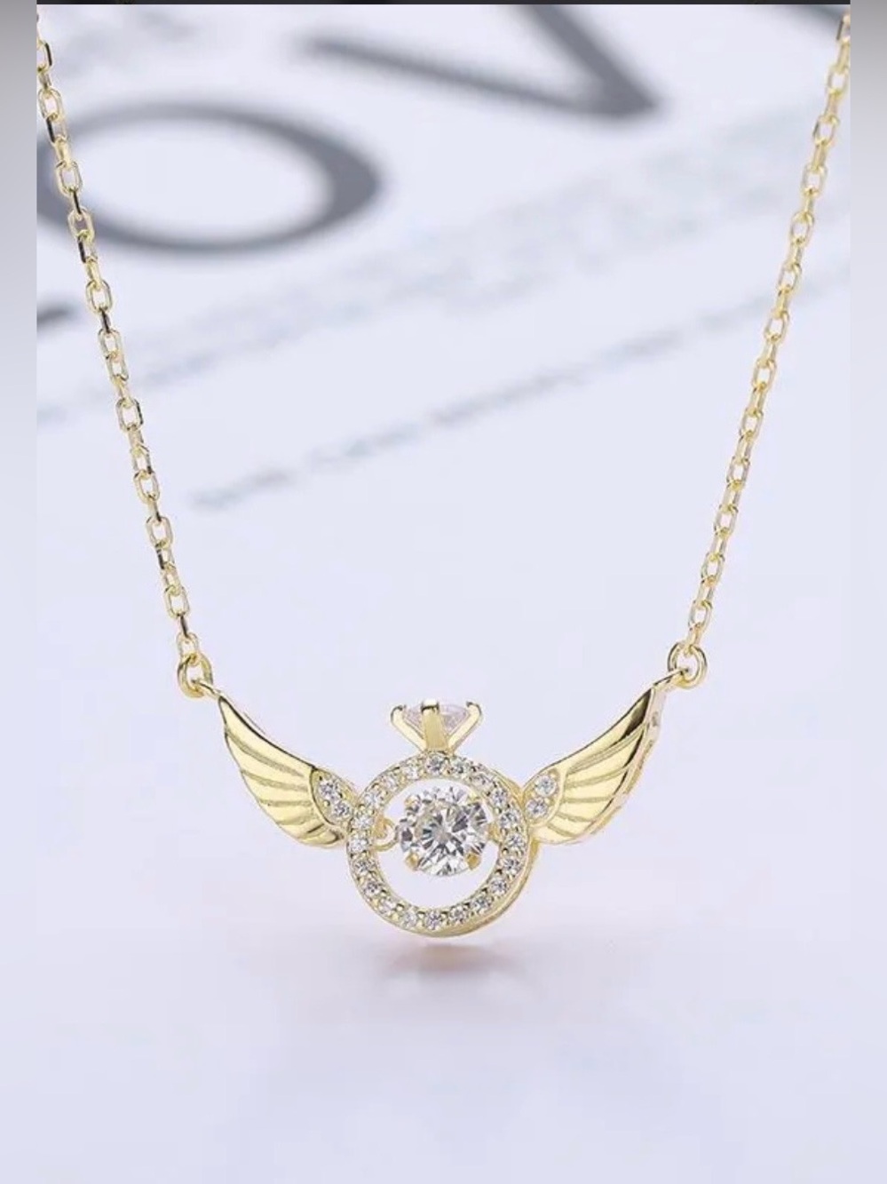 Angel Wings Dancing Heart Stone Necklace Copper Zirconia Elegant Clavicle Chain